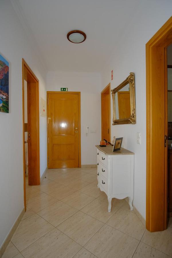 Apartamento T2 Em Condominio Fechado. 阿尔布费拉 外观 照片